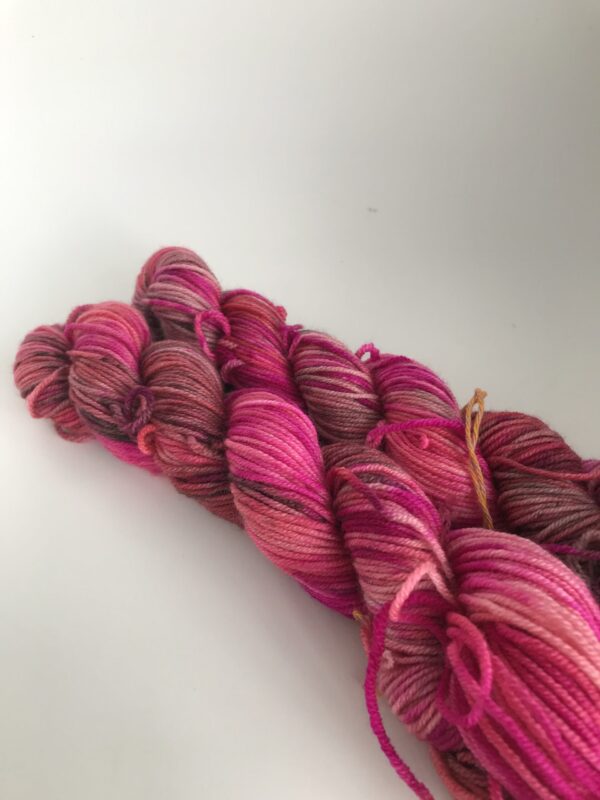 50 gr crazy Merino - Afbeelding 2