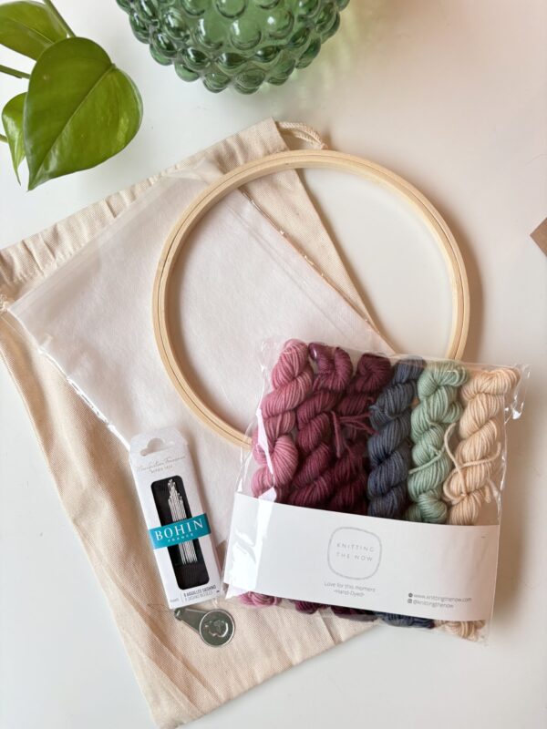Knitting the now embroidery box - Afbeelding 2